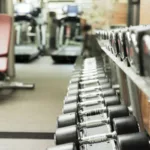 academia-de-anapolis-e-condenada-a-pagar-r$-20-mil-a-aluno-que-foi-advertido-por-usar-short-considerado-inadequado