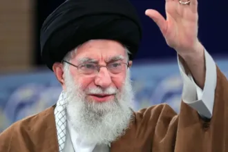 ira-escolhe-novo-lider-apos-morte-de-ali-khamenei