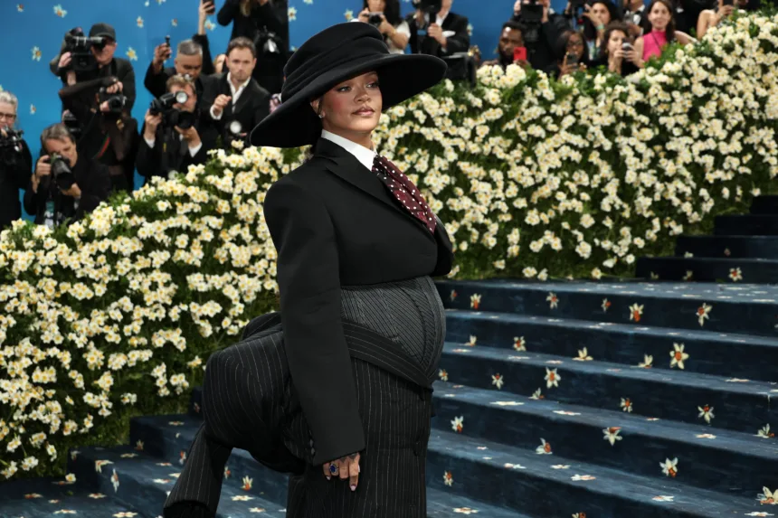 casa-de-rihanna-em-beverly-hills-e-alvo-de-disparos;-suspeita-e-detida-–-g1