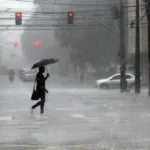 inmet-emite-alertas-de-chuvas-intensas-para-230-cidades-do-parana