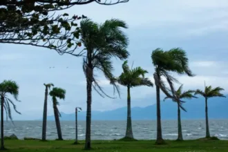 inmet-emite-alerta-de-ciclone-extratropical-para-86-municipios-de-sc