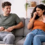 por-que-o-cheiro-do-proprio-pum-nao-incomoda,-mas-o-dos-outros-causa-repulsa?-ciencia-explica