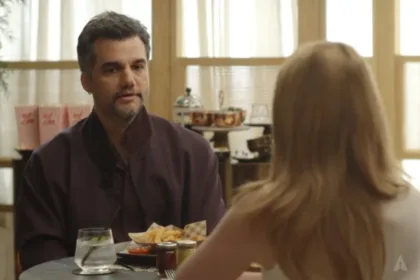 ‘tudo-bem?’:-wagner-moura-ensina-portugues-para-apresentadora-do-oscar