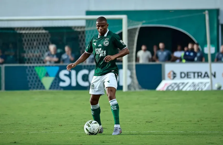 volante-juninho-revela-que-pediu-reducao-salarial-no-goias-apos-nao-acesso-a-serie-a