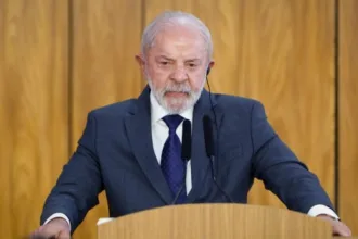 lula-pede-reforco-em-defesa:-“senao-alguem-invade-a-gente”-–-poder360