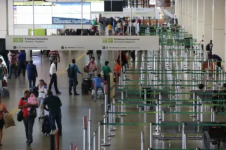 suspeita-de-bomba-causa-cancelamento-de-voo-no-aeroporto-de-brasilia;-pf-faz-varredura