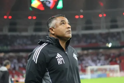 sao-paulo-se-aproxima-de-acerto-com-roger-machado-e-aguarda-o-treinador-nesta-terca-feira-no-ct