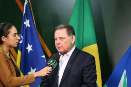 marconi-recebe-homenagem-em-valparaiso-e-reforca-discurso-de-volta-ao-governo 