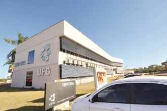 professor-da-faculdade-de-veterinaria-da-ufg-e-demitido-apos-denuncia-de-assedio-contra-alunas