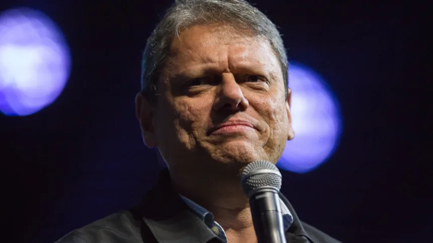 tarcisio-defende-que-governo-trump-classifique-pcc-e-comando-vermelho-como-terroristas