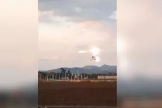 homem-atinge-fios-de-energia-durante-pouso-de-ultraleve-em-pernambuco.-veja-video