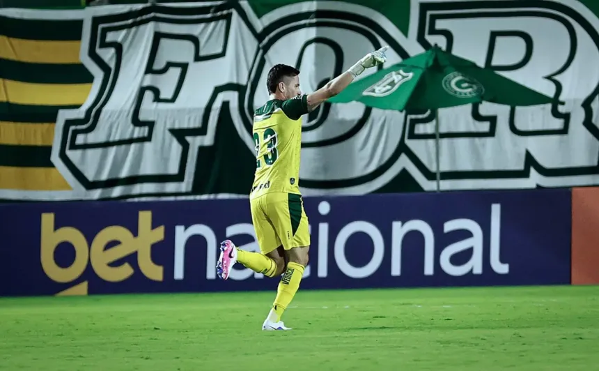 tadeu-valoriza-bom-momento-do-goias,-mas-diz-que-elenco-esta-totalmente-focado-na-final-do-goianao