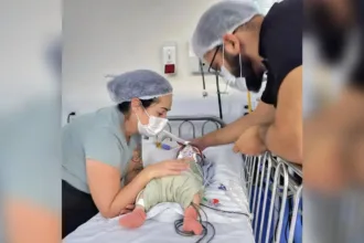 bebe-com-malformacao-rara-que-‘esmagava’-traqueia-e-extubada-apos-cirurgia-complexa-em-goiania