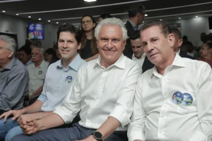 vanderlan-oficializa-pre-candidatura-a-reeleicao-ao-lado-de-caiado-e-sela-apoio-a-daniel-vilela