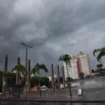 bh-pode-ter-chuva-forte-com-raios-e-ventos-neste-sabado-(14)-–-estado-de-minas