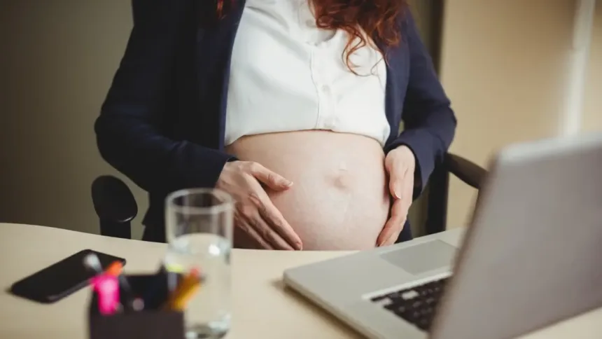 ‘barriga-feia’-e-‘filho-com-deficiencia’:-trt-go-condena-empresa-por-assedio-contra-funcionaria-gestante