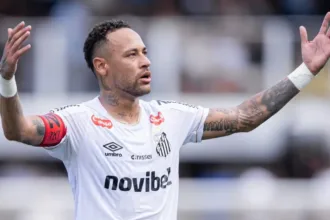 neymar-critica-gramado-da-vila-belmiro-apos-empate-no-classico-contra-o-corinthians:-“a-responsabilidade-e-deles”