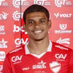 apos-carreira-no-exterior,-caio-marcelo-chega-ao-vila-nova-para-primeira-experiencia-profissional-no-brasil