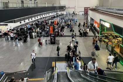 motogp:-compra-de-passagens-aereas-para-goias-cresce-226%;-estrangeiros-sao-maioria