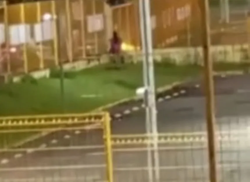 que-susto!-mulher-e-esquecida-e-fica-trancada-em-supermercado-em-go.-veja-video