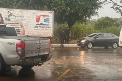 mulher-e-encontrada-sem-vida-e-enrolada-no-lencol-em-goiania