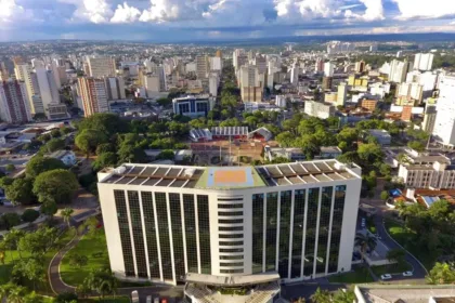 servidores-publicos-de-goias-podem-ter-reajuste-salarial-de-4,26%-em-2026;-veja-detalhes