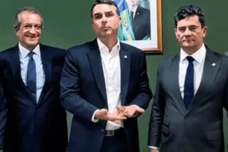 flavio-bolsonaro-apoia-moro-para-governo-do-parana-–-poder360