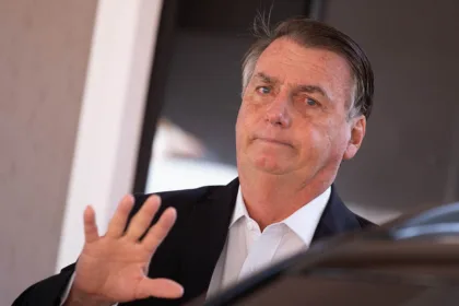 bolsonaro-apresenta-“boa-evolucao-clinica”,-diz-boletim