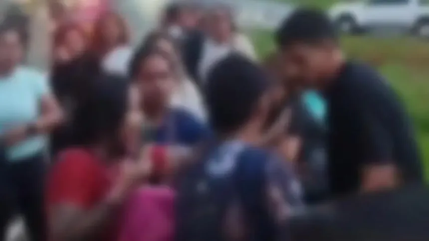 passageiro-e-ferido-com-golpes-de-tesoura-dentro-de-onibus-da-linha-009-em-goiania;-video