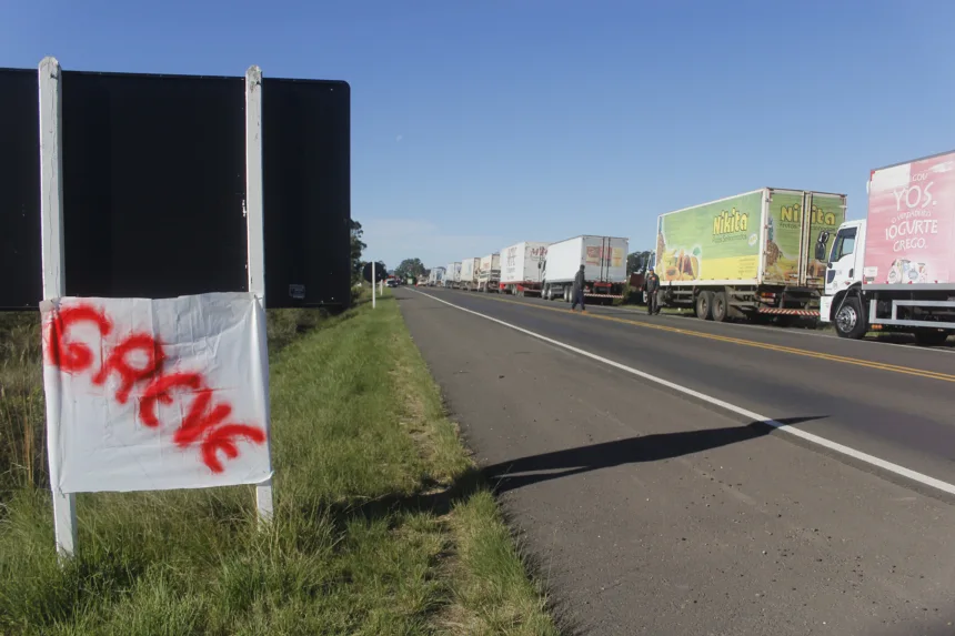 e-se-houver-greve-de-caminhoneiros?-analistas-apontam-impacto-nas-acoes-e-na-economia-–-infomoney