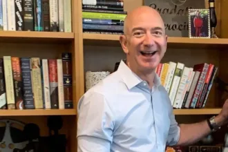 jeff-bezos-pede-autorizacao-para-colocar-em-orbita-51-mil-satelites