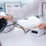 mec-sanciona-53-cursos-de-medicina-com-rendimento-insatisfatorio-no-enamed