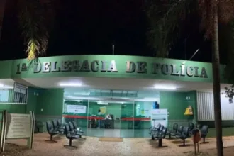 pm-prende-homem-nu-e-armado-em-via-publica-de-aguas-claras