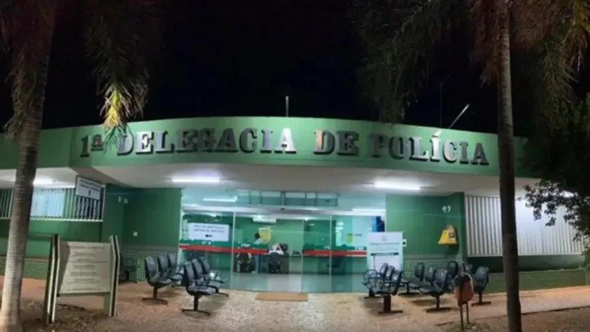 pm-prende-homem-nu-e-armado-em-via-publica-de-aguas-claras