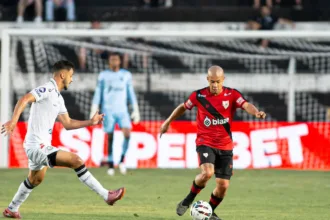 atletico-e-superado-pelo-operario-pr-e-inicia-serie-b-com-derrota