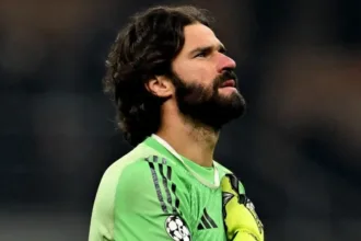 alisson-se-pronuncia-apos-corte-da-selecao-por-lesao:-‘fora-por-um-tempo’