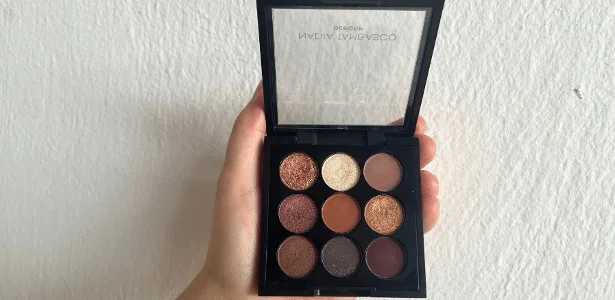 testamos-a-famosa-paleta-de-sombras-da-oceane:-‘muito-brilho-e-pigmentacao’-–-uol