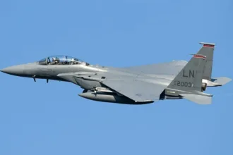 guerra-no-oriente-medio:-conheca-o-caca-f-15-do-‘inimigo’-que-o-ira-afirma-ter-atingido-no-estreito-de-ormuz;-video-–-o-globo