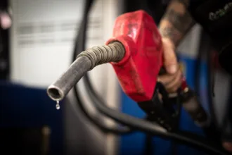 combustiveis:-como-alta-e-especulacao-no-mercado-afetam-o-bolso