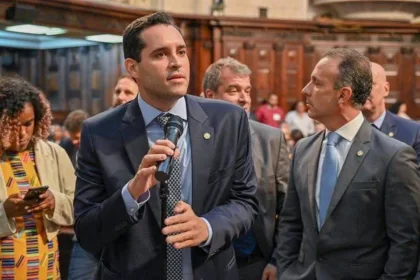 prefeito-do-rio-reage-a-polemica-entre-chappell-roan-e-jorginho,-do-fla