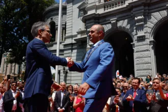 zema-deixa-governo-de-minas-para-disputar-presidencia;-mateus-simoes-assume-cargo