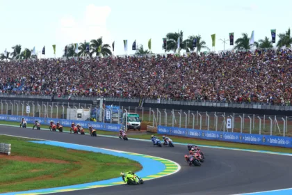 goiania-recebe-mais-de-148-mil-torcedores-durante-a-motogp