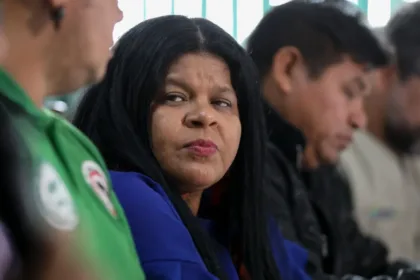 ministra-sonia-guajajara-e-internada-na-uti-em-sao-paulo