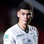 botafogo-se-aproxima-de-acerto-com-zagueiro-do-goias,-revela-diretor-do-clube-carioca