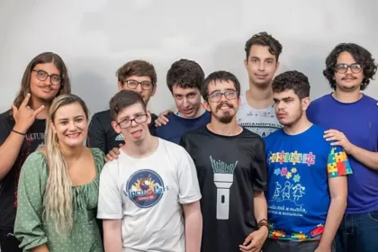 conheca-‘os-lanternas’:-banda-de-goiania-e-a-1a-formada-so-por-autistas