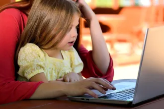 como-a-inteligencia-artificial-padroniza-a-forma-como-as-pessoas-se-expressam-e-pensam