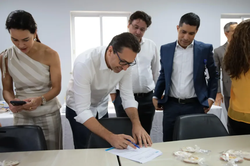 vilela-firma-parceria-com-a-ufg-no-hmap-e-amplia-atendimento-em-aparecida