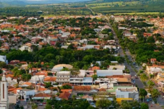 goianesia-completa-24-horas-sem-agua-apos-rompimento-de-adutora-no-rio-ando-so