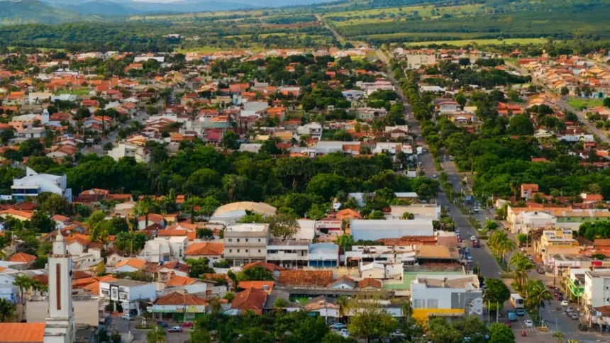 goianesia-completa-24-horas-sem-agua-apos-rompimento-de-adutora-no-rio-ando-so