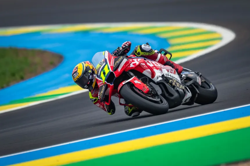 motogp:-diogo-moreira-faz-post-de-agradecimento-aos-brasileiros-por-gp-de-goiania